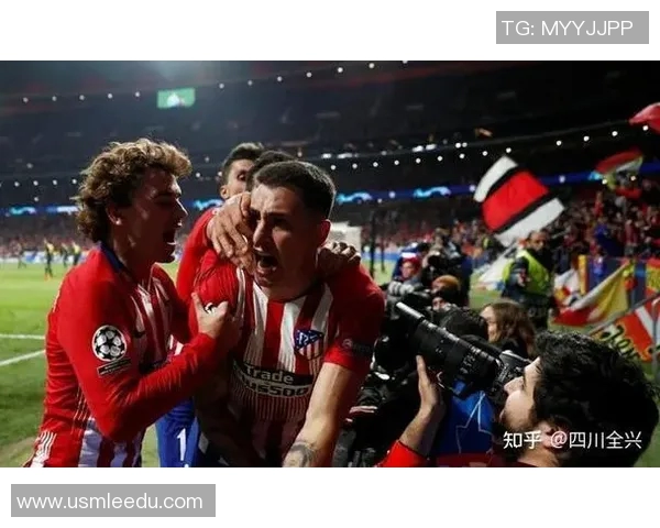 足球明星在足球场上展现风采场地大小对比赛的影响与意义分析